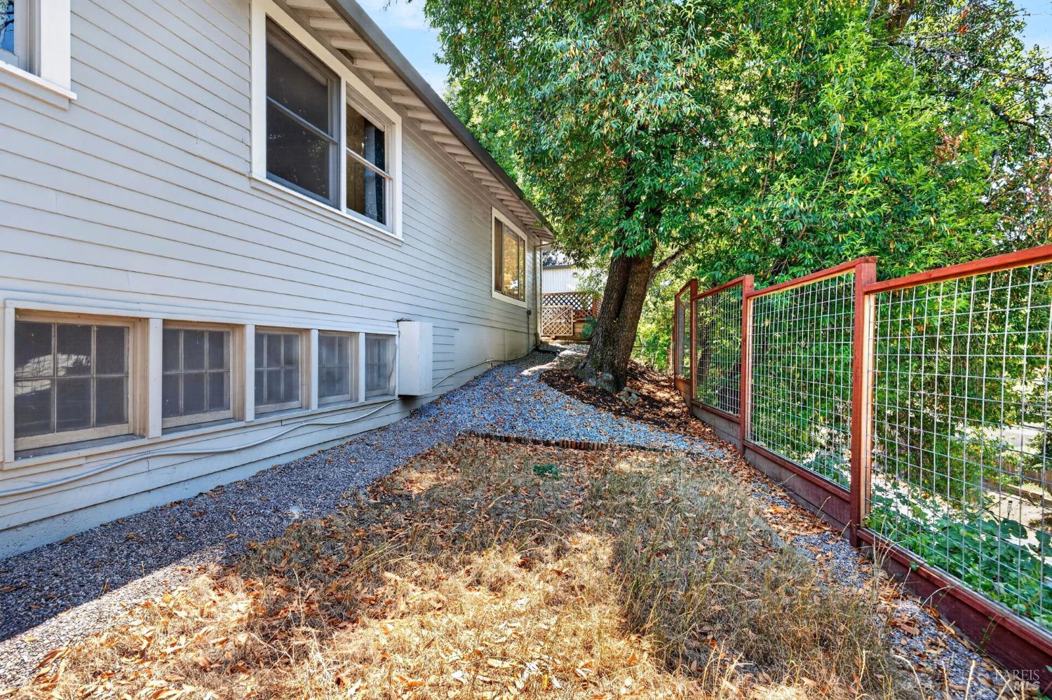 8060 Park Avenue Forestville CA 95436