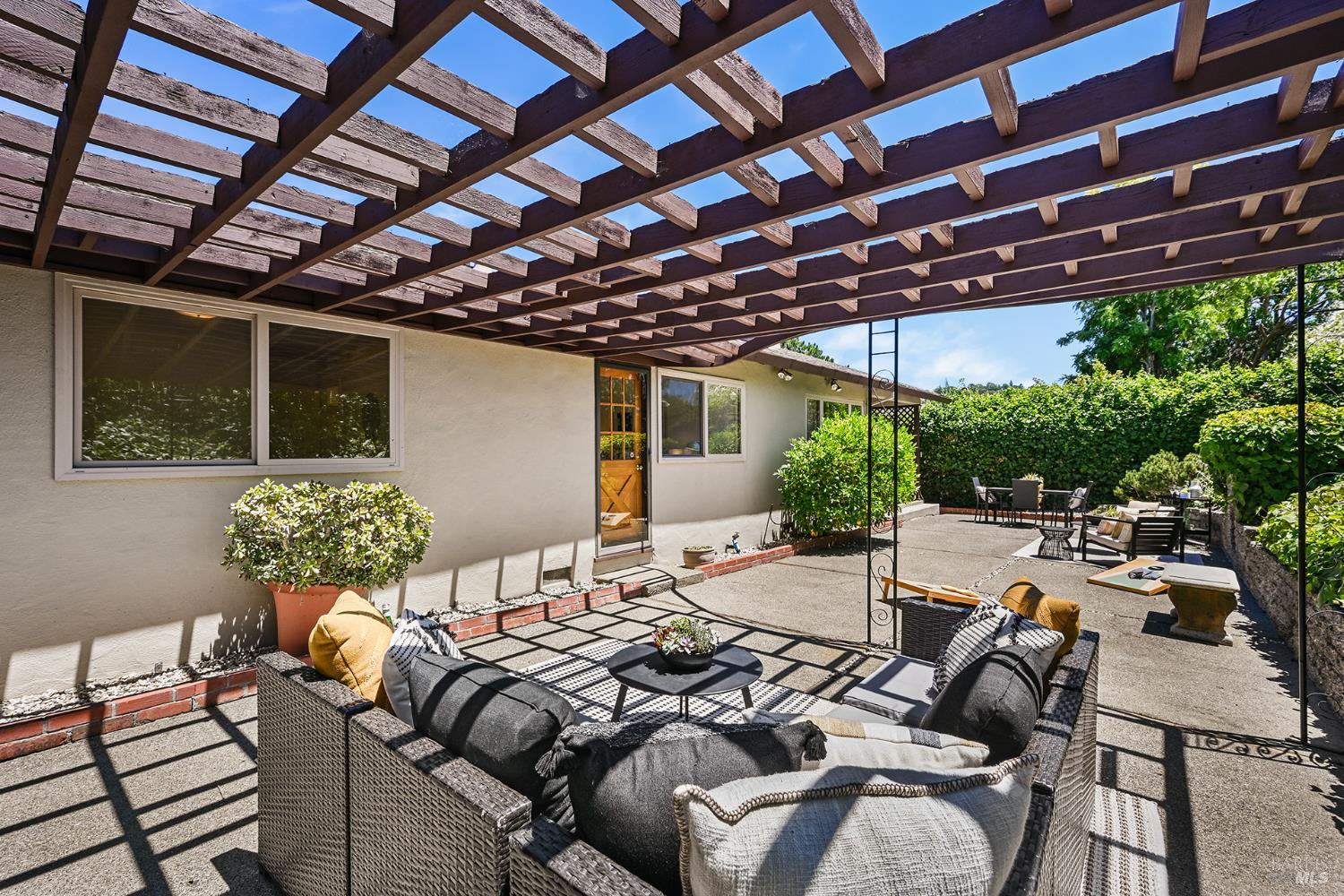 29 Ridgewood Drive San Rafael CA 94901