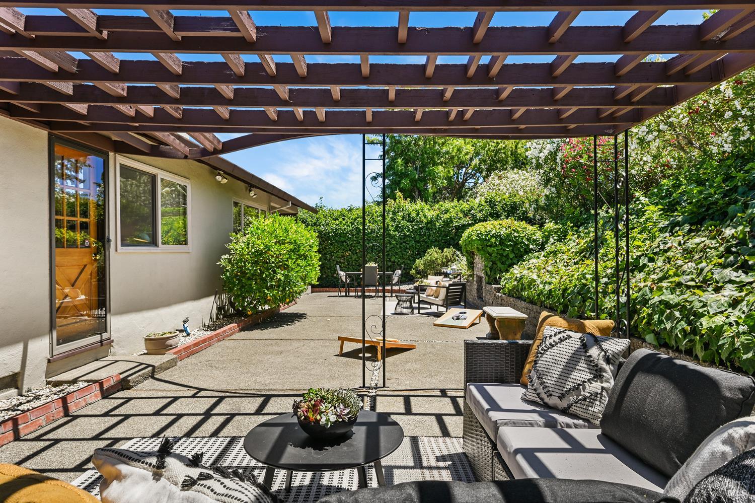 29 Ridgewood Drive San Rafael CA 94901