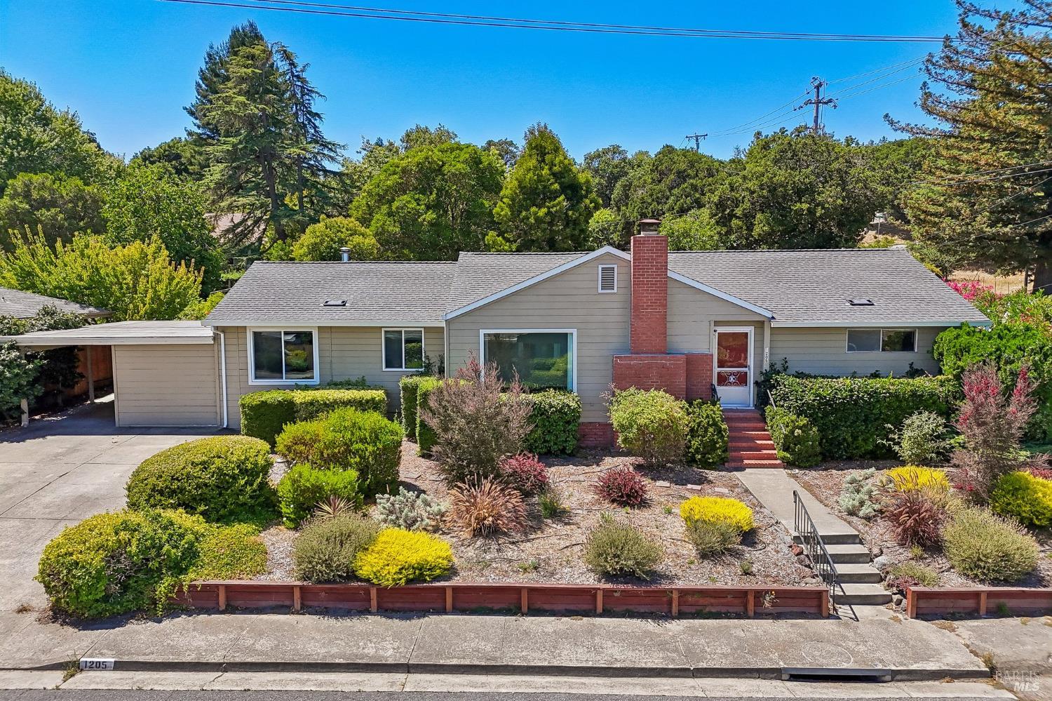 1205 Schuman Lane Petaluma CA 94952