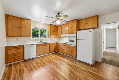 1205 Schuman Lane Petaluma CA 94952