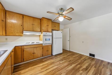 1205 Schuman Lane Petaluma CA 94952