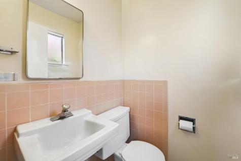 1205 Schuman Lane Petaluma CA 94952