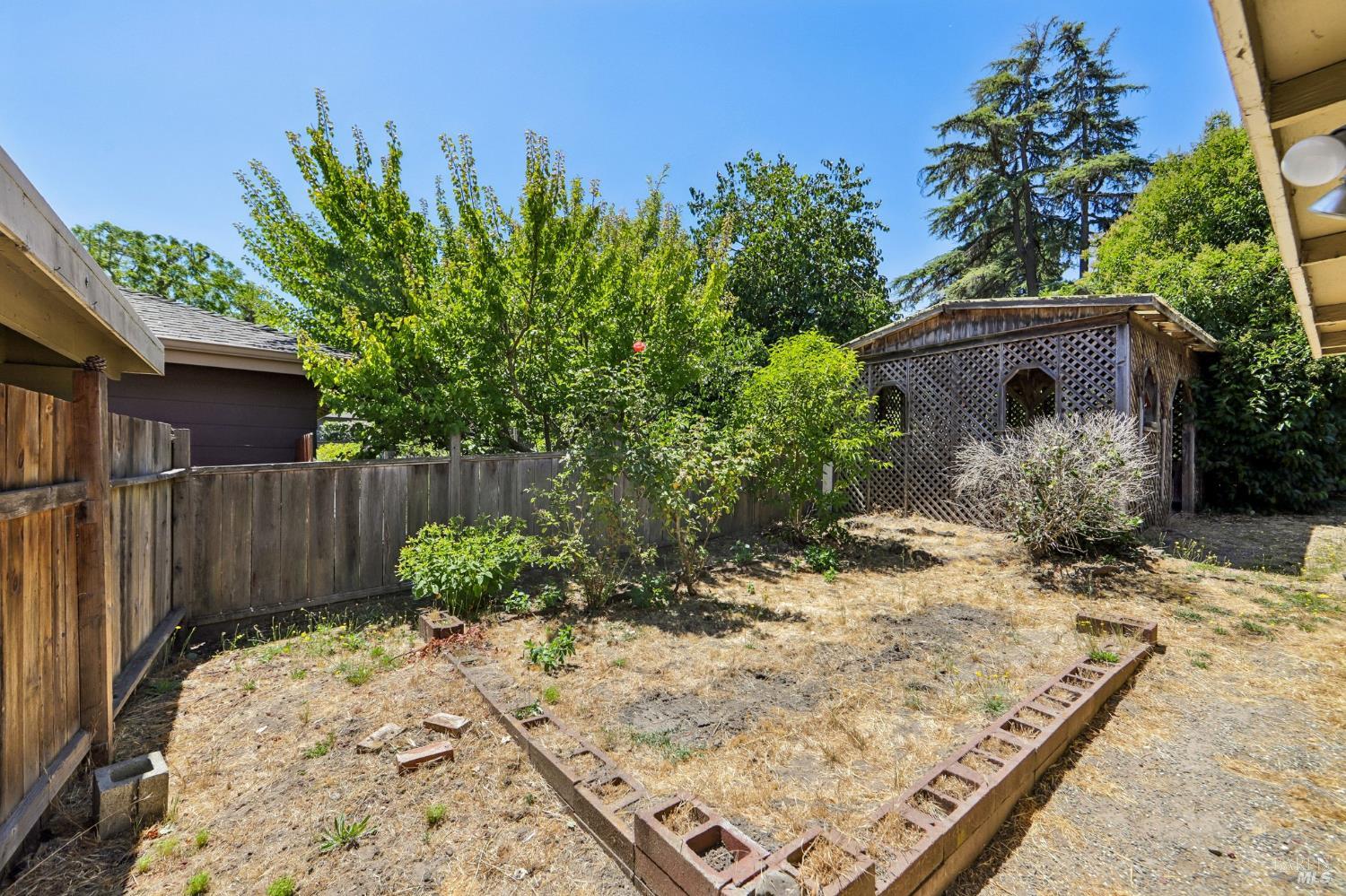 1205 Schuman Lane Petaluma CA 94952