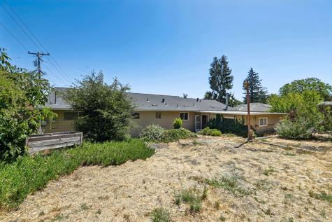 1205 Schuman Lane Petaluma CA 94952