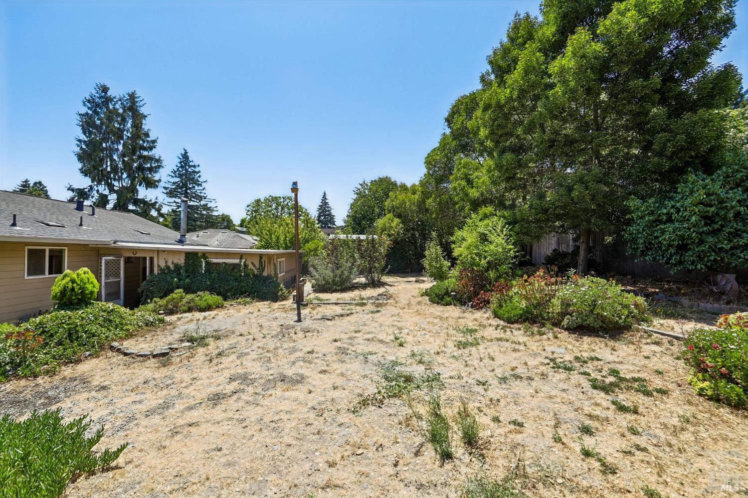 1205 Schuman Lane Petaluma CA 94952