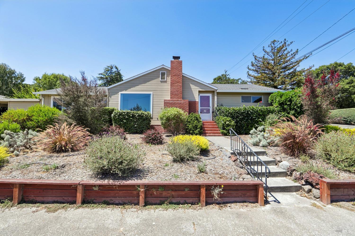 1205 Schuman Lane Petaluma CA 94952