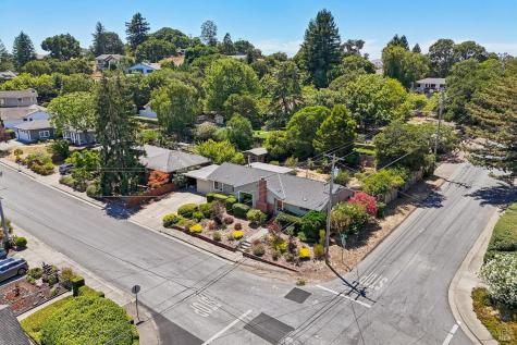 1205 Schuman Lane Petaluma CA 94952