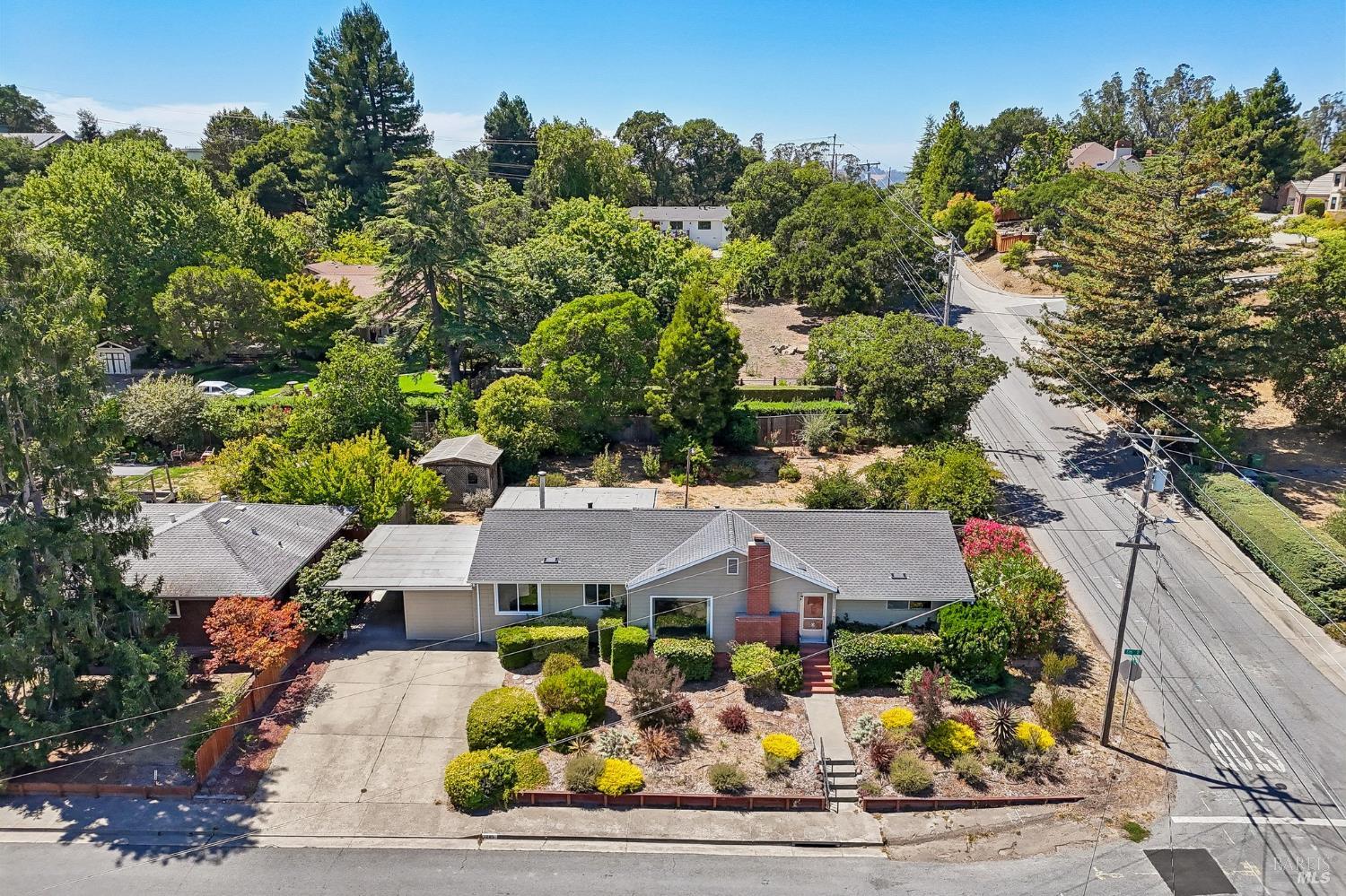 1205 Schuman Lane Petaluma CA 94952