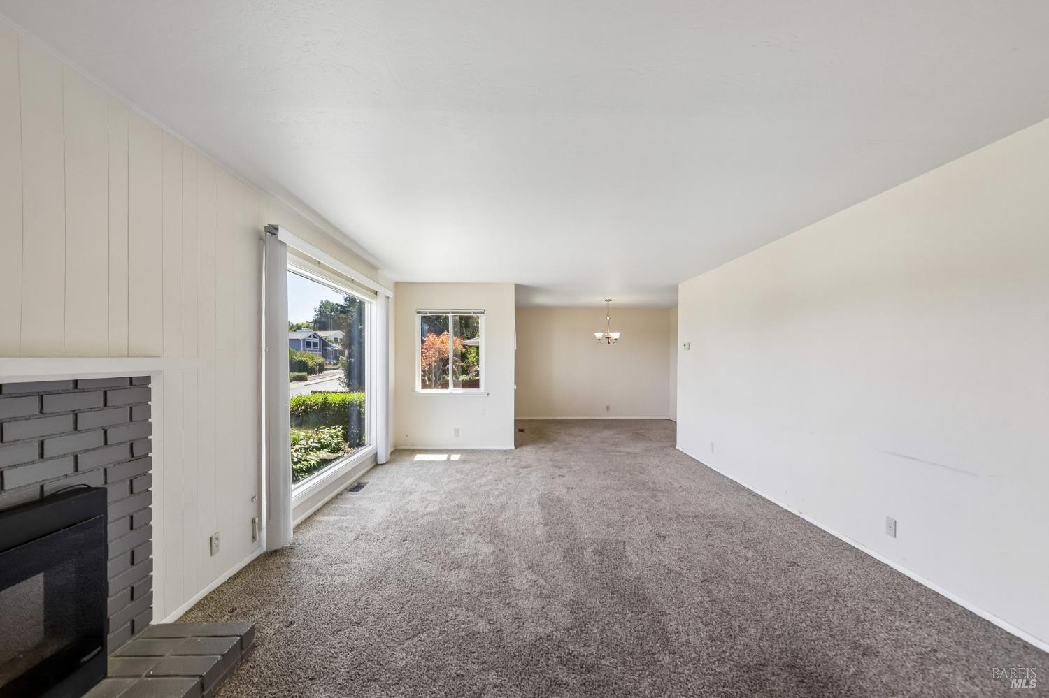 1205 Schuman Lane Petaluma CA 94952