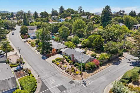 1205 Schuman Lane Petaluma CA 94952