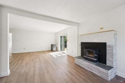 1715 Ridley Avenue Santa Rosa CA 95403