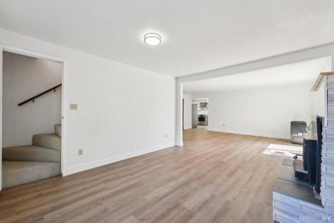 1715 Ridley Avenue Santa Rosa CA 95403