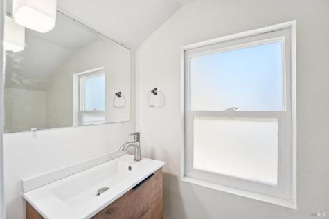 1715 Ridley Avenue Santa Rosa CA 95403