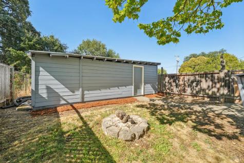 1715 Ridley Avenue Santa Rosa CA 95403