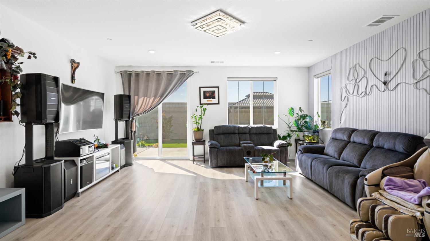 450 Baler Circle Vacaville CA 95687