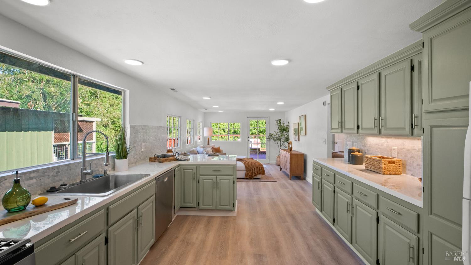 15627 Riverside Drive Guerneville CA 95446