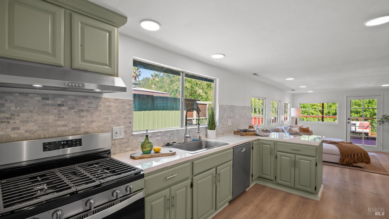 15627 Riverside Drive Guerneville CA 95446
