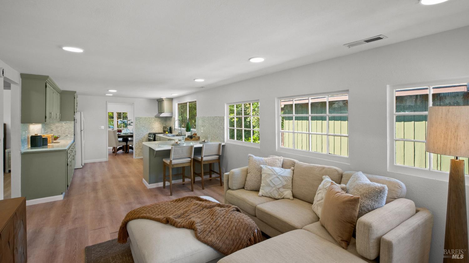 15627 Riverside Drive Guerneville CA 95446