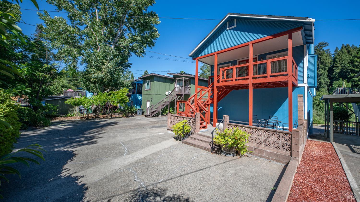 15627 Riverside Drive Guerneville CA 95446