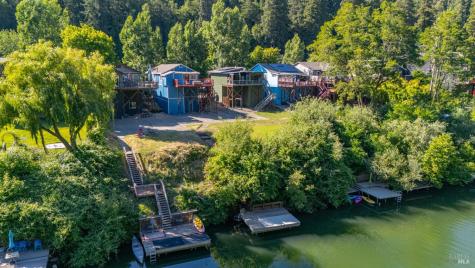 15627 Riverside Drive Guerneville CA 95446