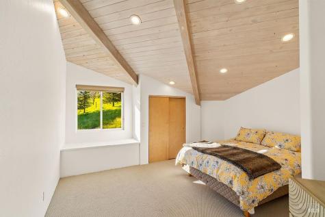 23121 Vineyard Road Geyserville CA 95441