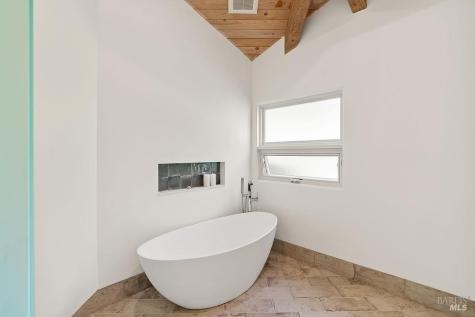 23121 Vineyard Road Geyserville CA 95441