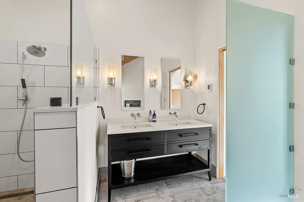 23121 Vineyard Road Geyserville CA 95441