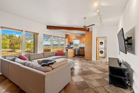 23121 Vineyard Road Geyserville CA 95441