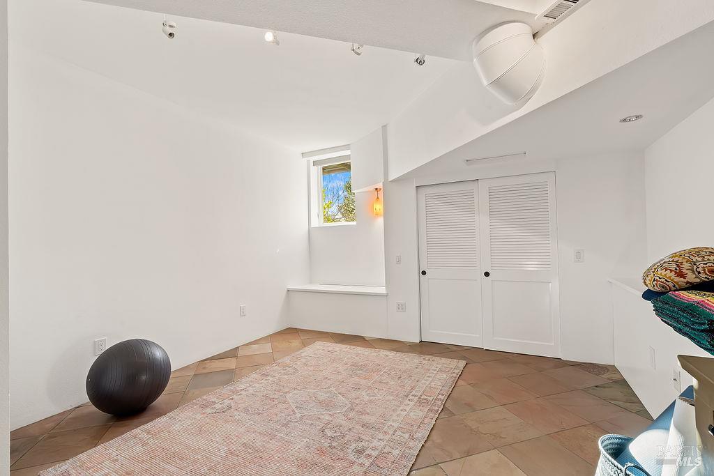 23121 Vineyard Road Geyserville CA 95441