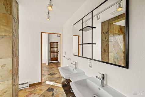 23121 Vineyard Road Geyserville CA 95441