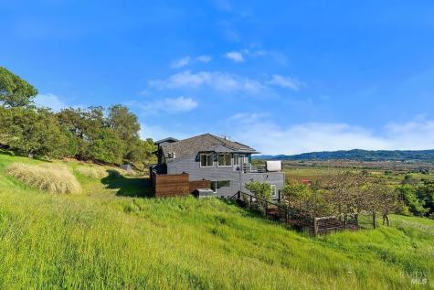 23121 Vineyard Road Geyserville CA 95441