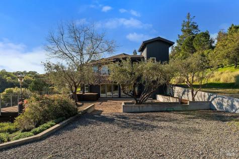 23121 Vineyard Road Geyserville CA 95441