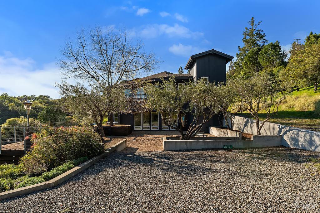 23121 Vineyard Road Geyserville CA 95441
