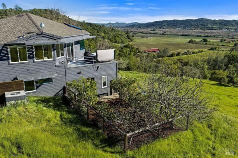23121 Vineyard Road Geyserville CA 95441