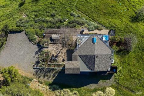 23121 Vineyard Road Geyserville CA 95441