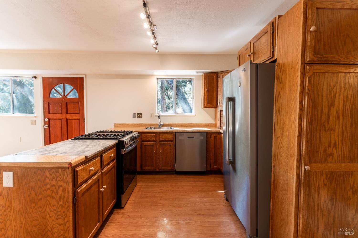 1380 Sanford Ranch Road Ukiah CA 95482