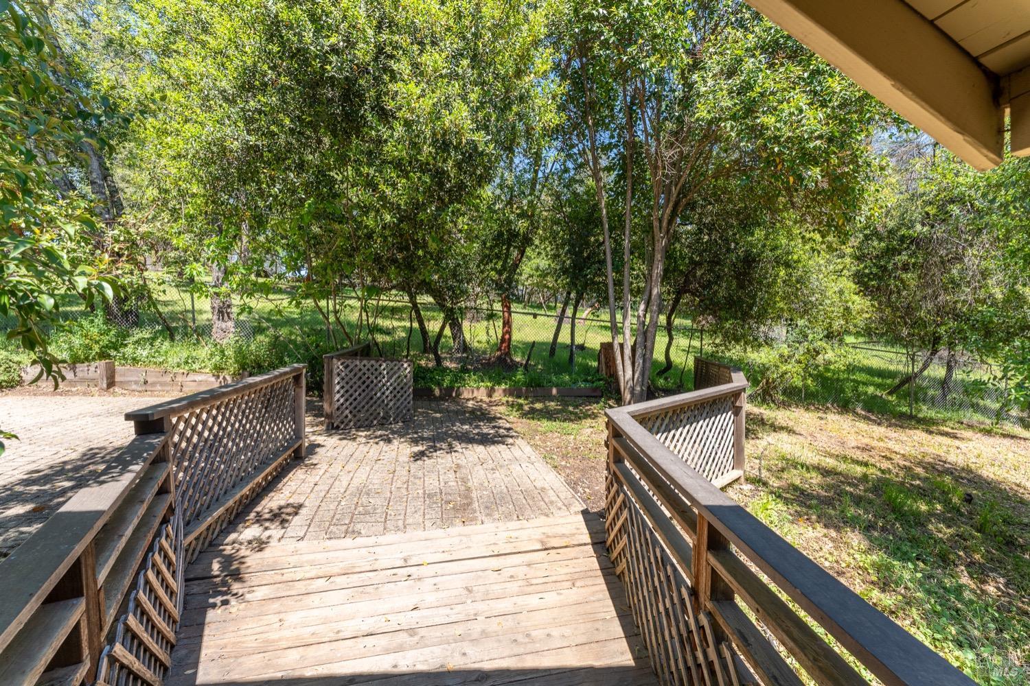 1380 Sanford Ranch Road Ukiah CA 95482