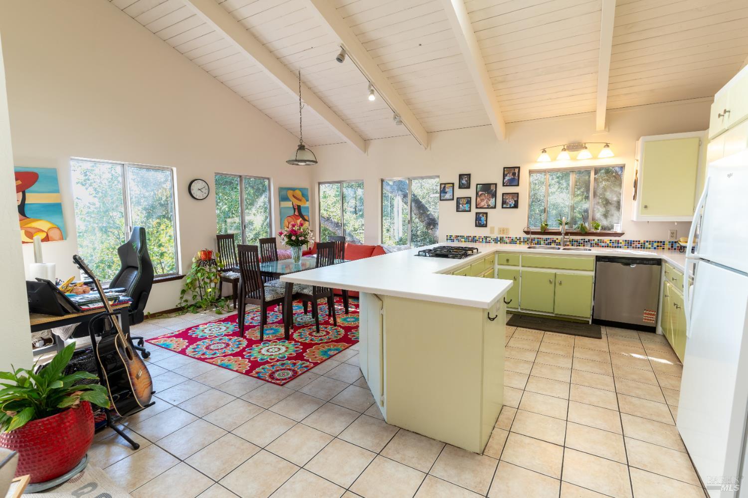 1380 Sanford Ranch Road Ukiah CA 95482