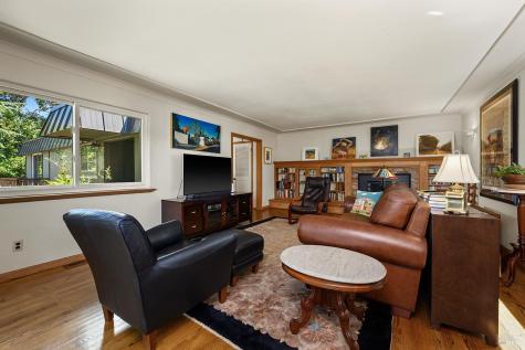 944 Summerfield Road Santa Rosa CA 95405