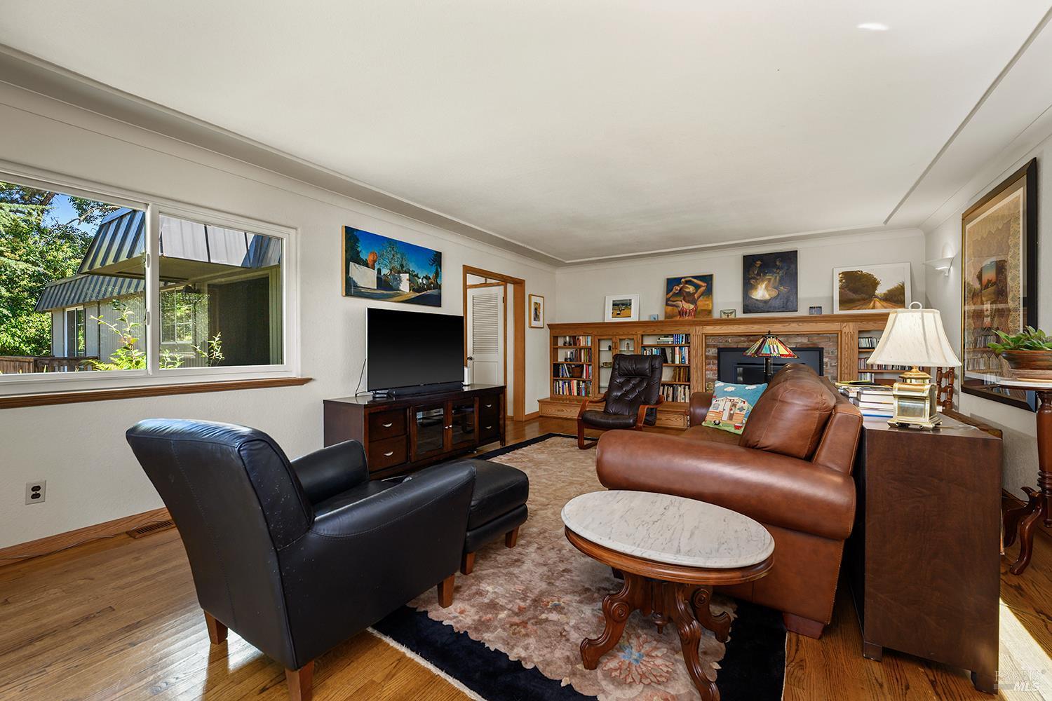 944 Summerfield Road Santa Rosa CA 95405