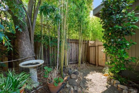 944 Summerfield Road Santa Rosa CA 95405