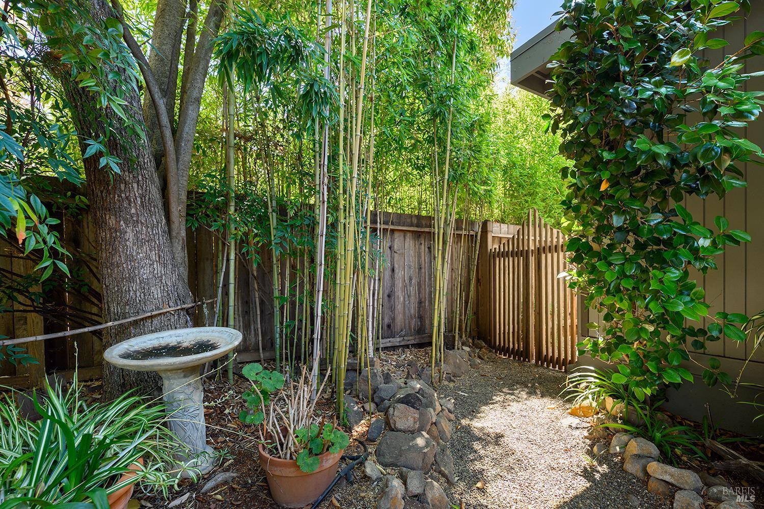 944 Summerfield Road Santa Rosa CA 95405