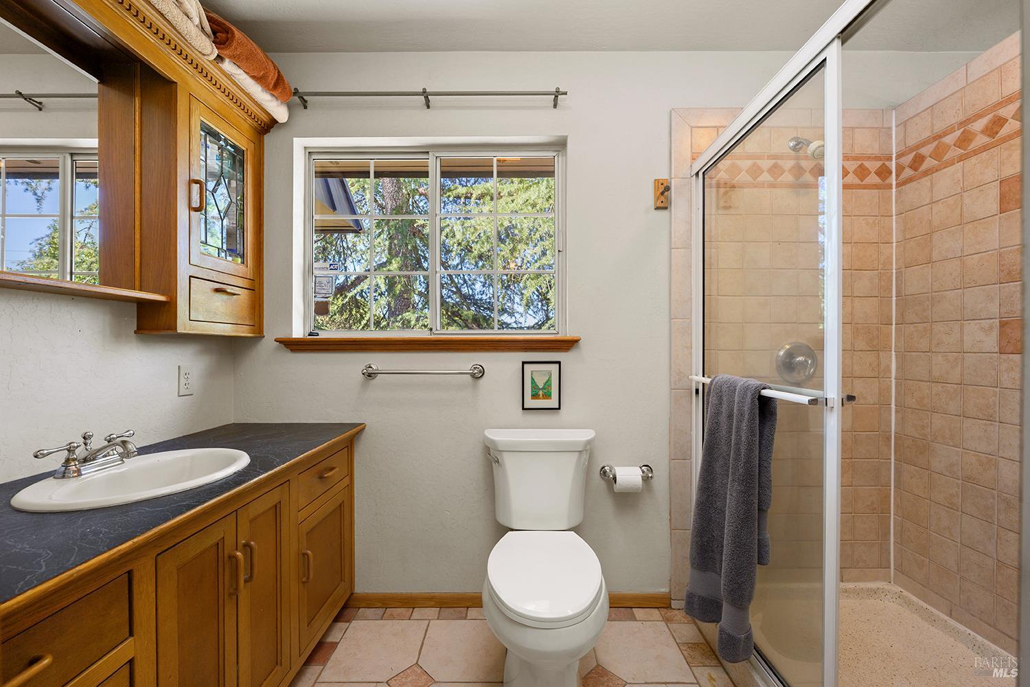 944 Summerfield Road Santa Rosa CA 95405