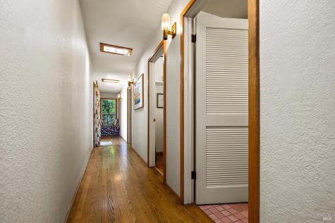 944 Summerfield Road Santa Rosa CA 95405