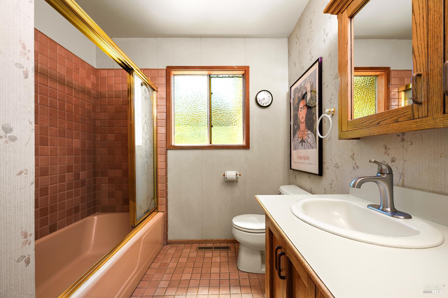 944 Summerfield Road Santa Rosa CA 95405