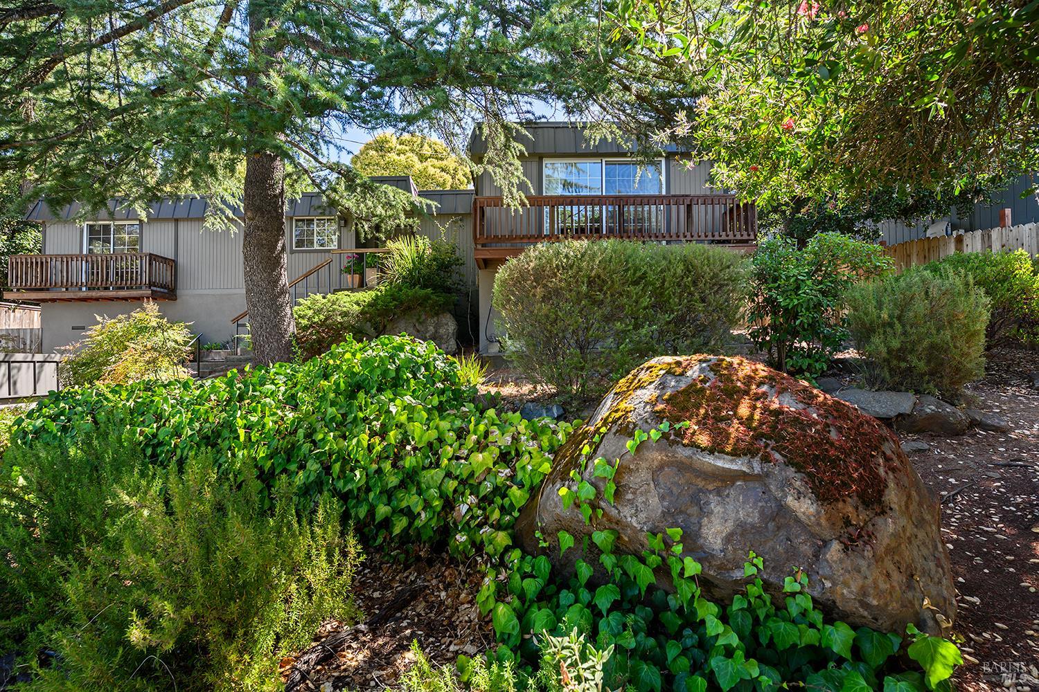 944 Summerfield Road Santa Rosa CA 95405