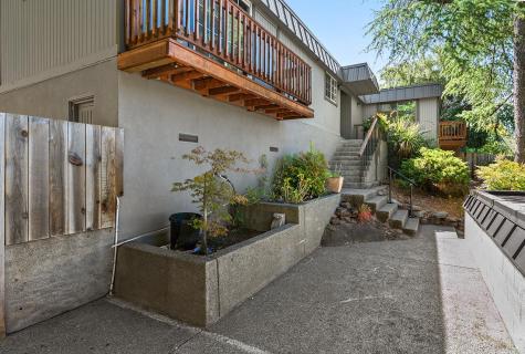 944 Summerfield Road Santa Rosa CA 95405