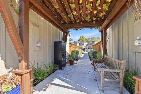 24 Cottage Lane Novato CA 94949