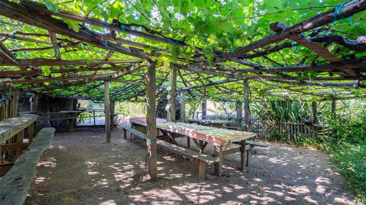 31101 Fish Rock Road Yorkville CA 95494